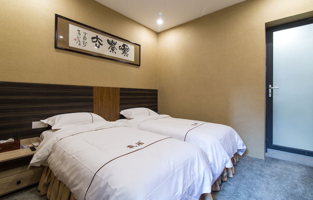 Signature Twin Room photo 1