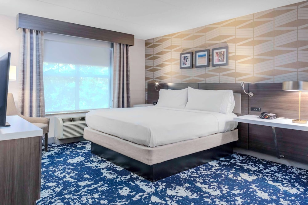 Room, Accessible photo 2