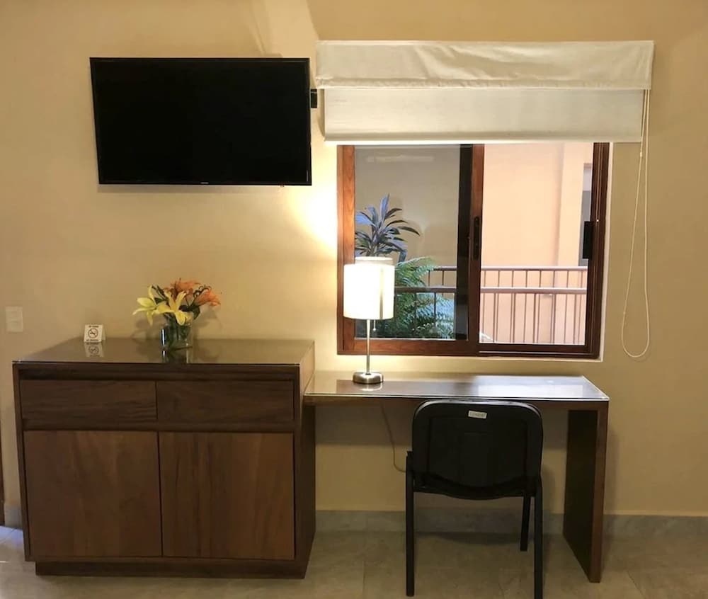 Standard Double Room, 1 King Bed photo 2