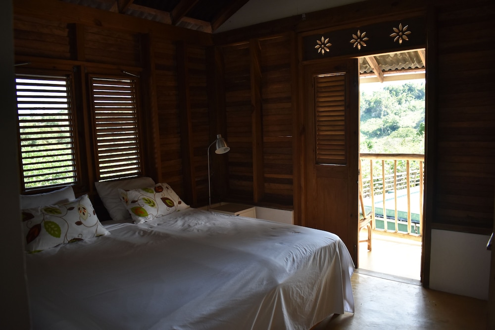 Deluxe Single Room, 1 King Bed, Mountainside