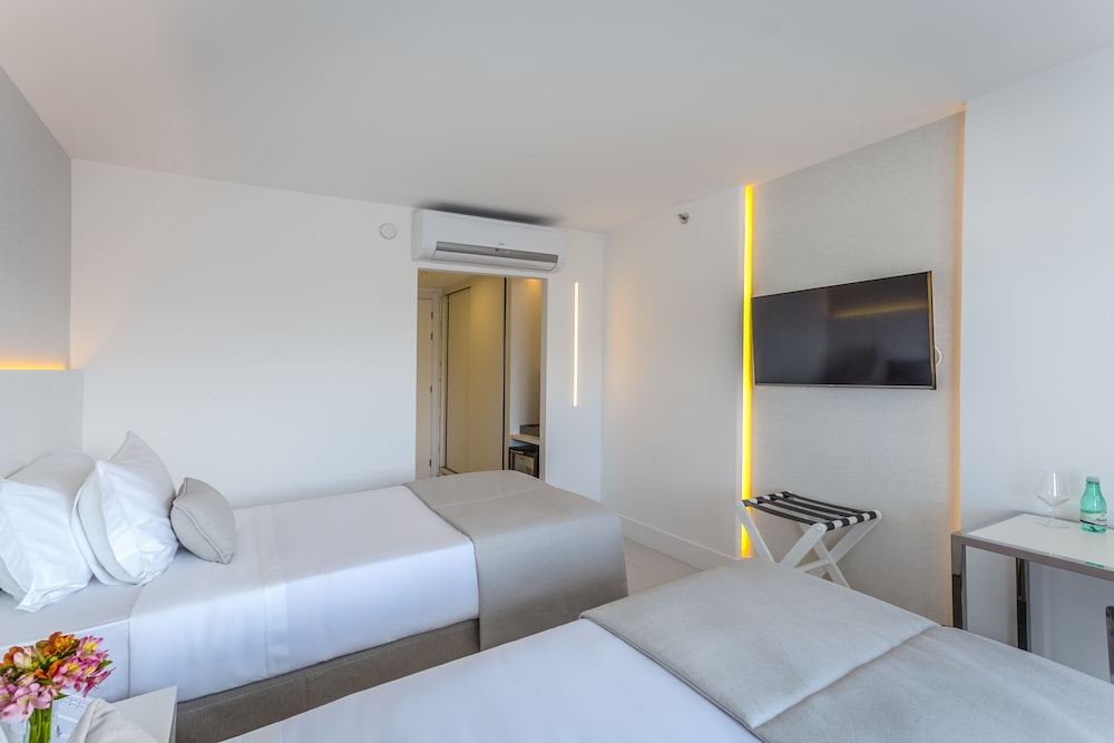 Premier Triple Room, Patio, Sea View