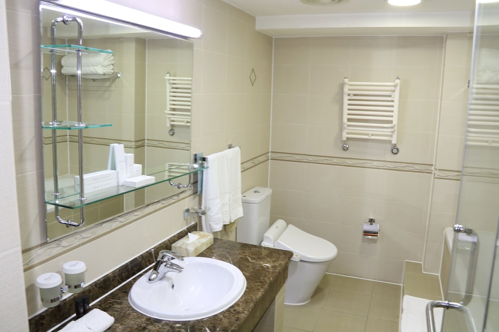 Deluxe Room (Deluxe Room) - Photo 8