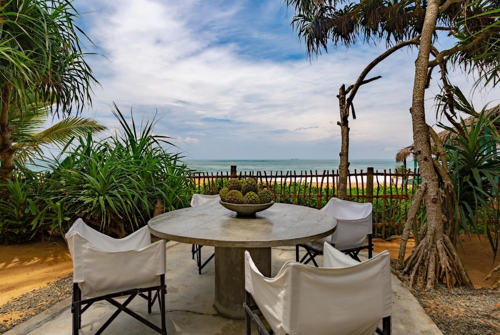 Villa photo 2