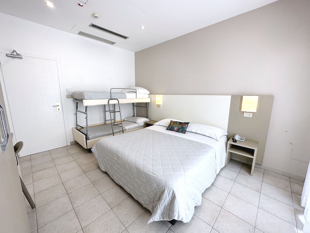 Quadruple Room photo 1