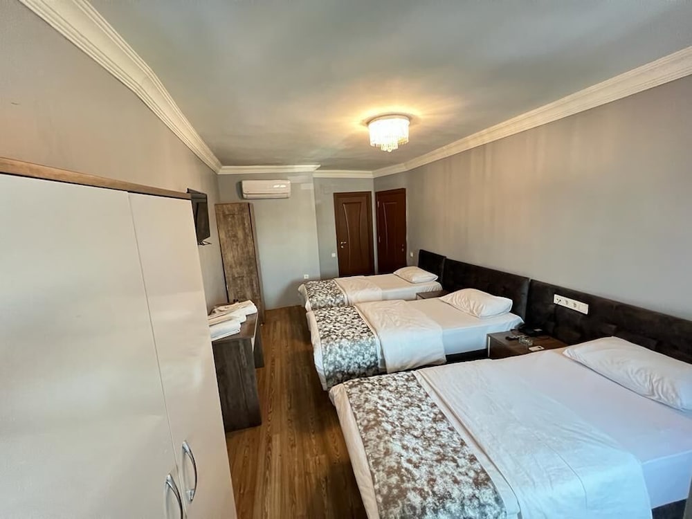 Classic Triple Room - Photo 4