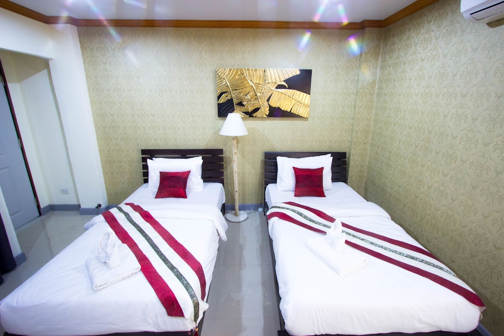 Deluxe Twin Bed