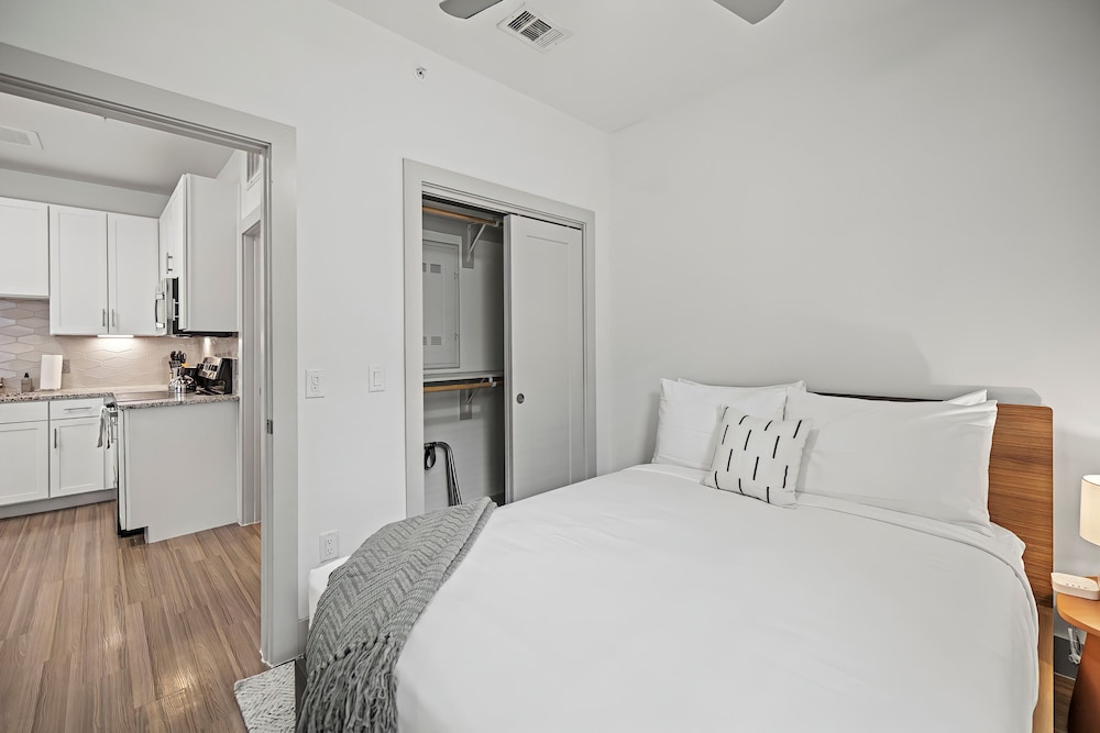 Premium Apartment, 2 Bedrooms - Photo 10