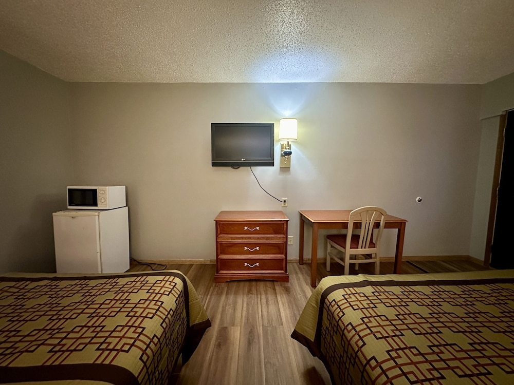 Room, 2 Queen Beds, Non Smoking - Photo 4