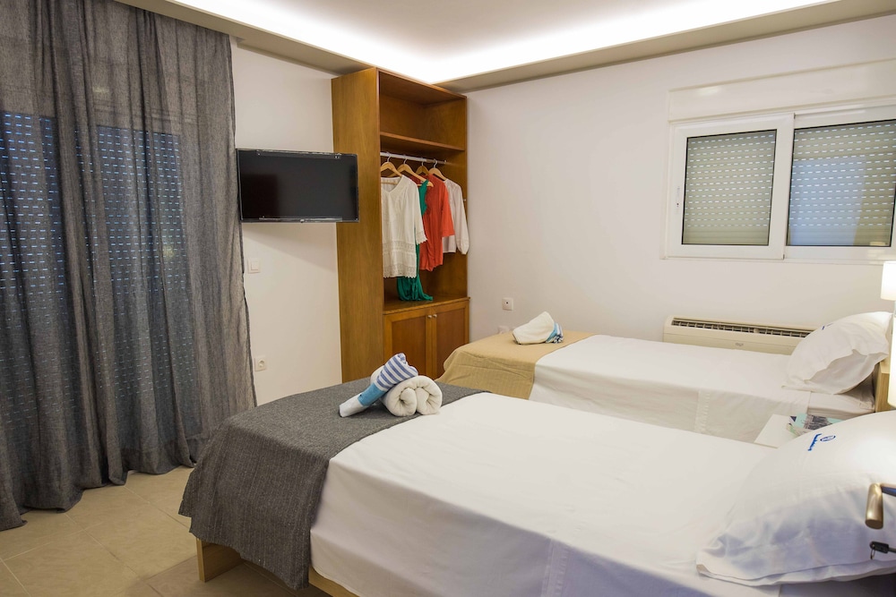 Family Suite, Multiple Beds photo 2