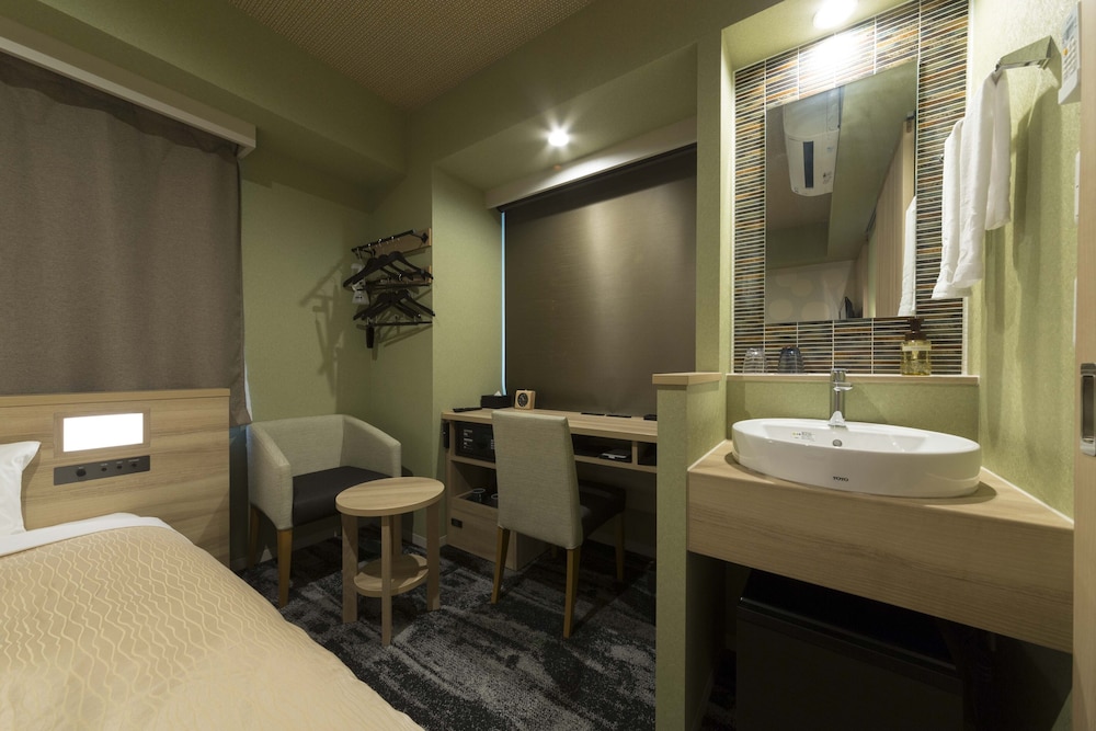 Corner Twin Room - Photo 2