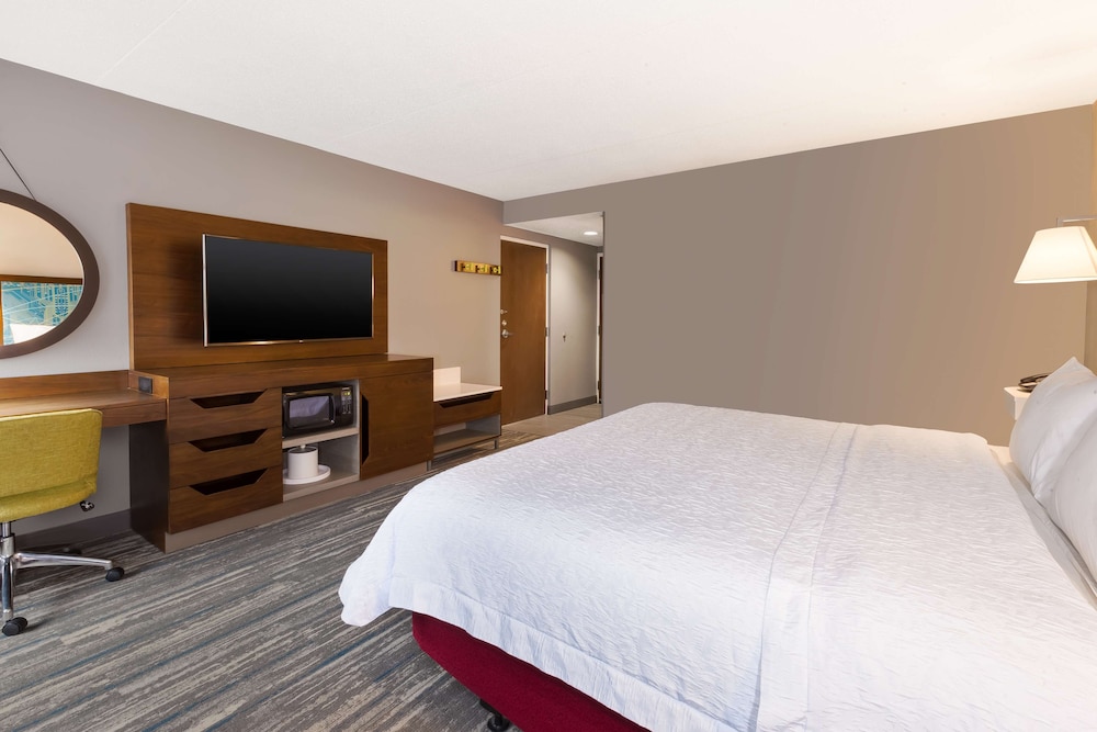Room, 2 Double Beds, Accessible, Bathtub - Photo 5