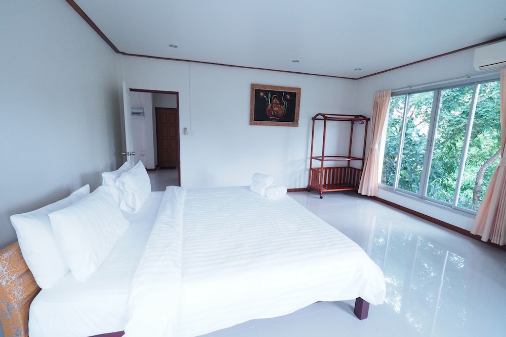 3-Bedroom Villa photo 2
