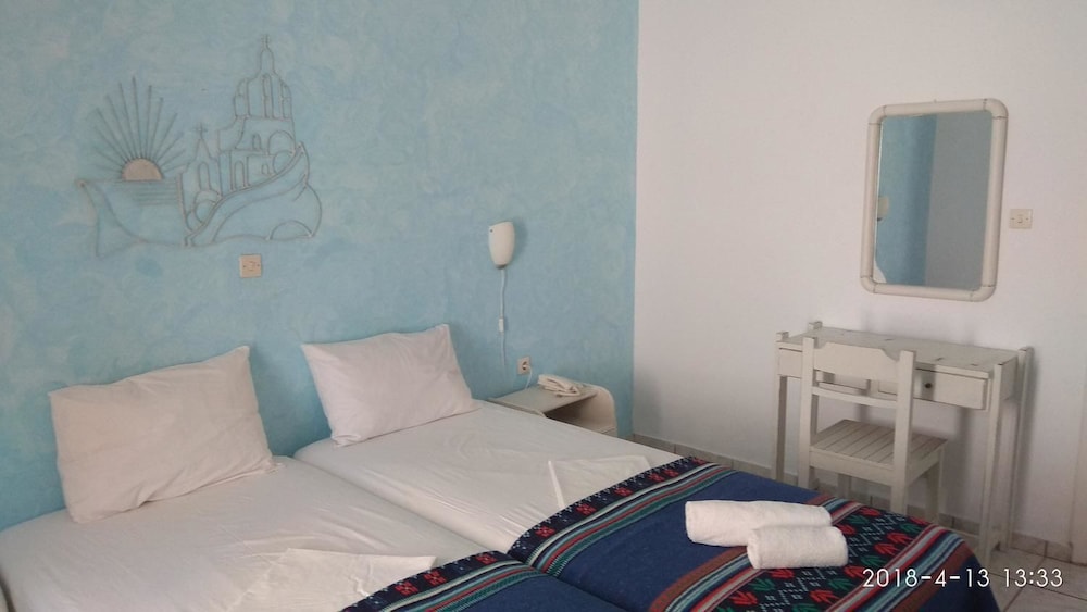 One Bedroom Apartment with Sea View - Photo 14