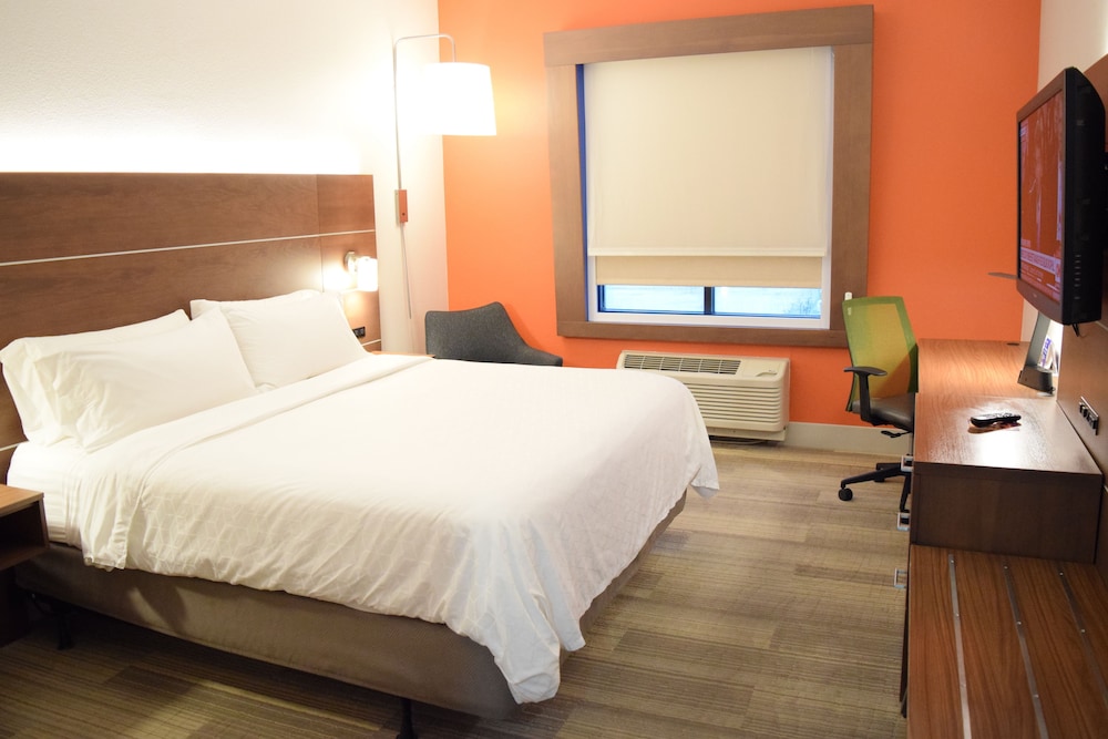 Standard Room, 1 King Bed, Accessible (Communications) photo 2