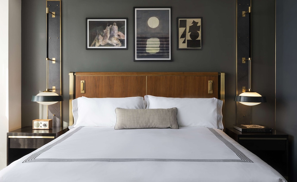 Deluxe Suite, Corner photo 2