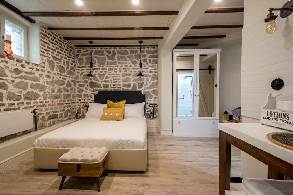 Double Room (Basement)