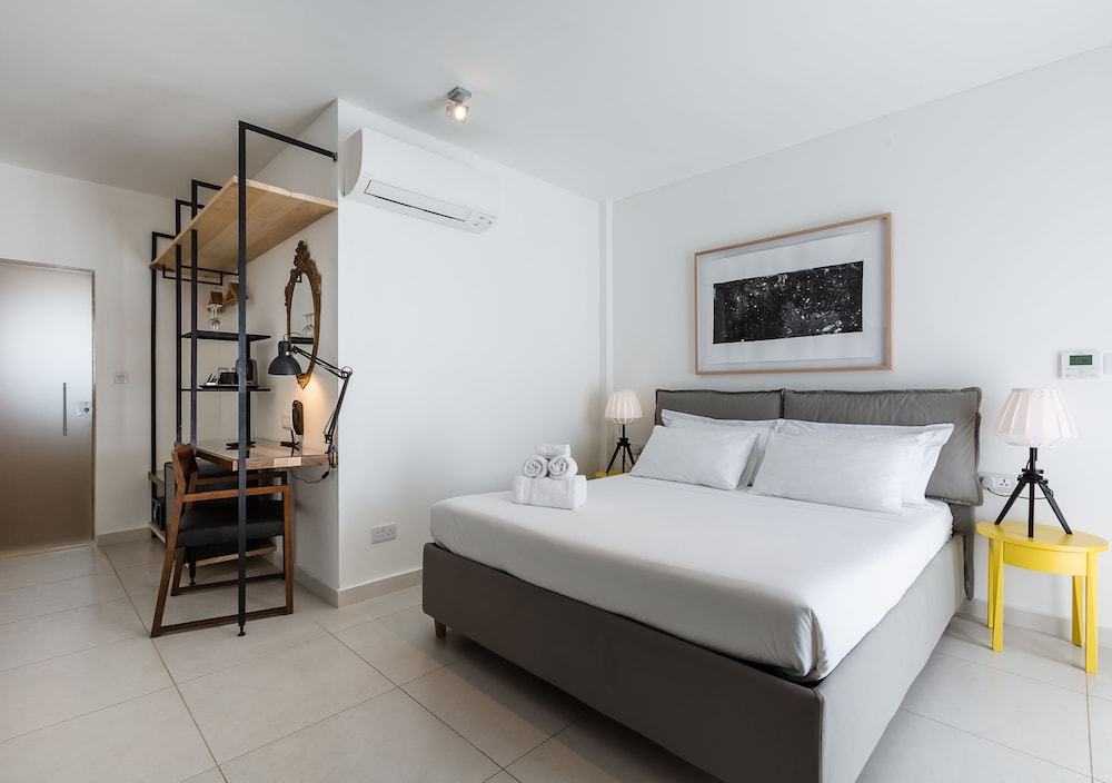 Junior Penthouse, Partial Sea View photo 2