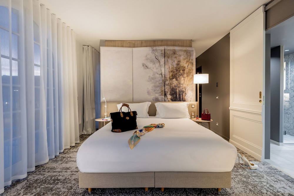 Premium Room, 1 Queen Bed - Photo 1