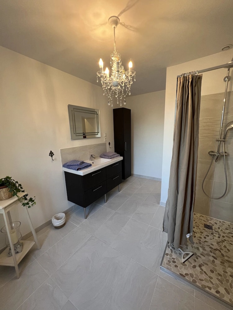 Classic Triple Room - Photo 6