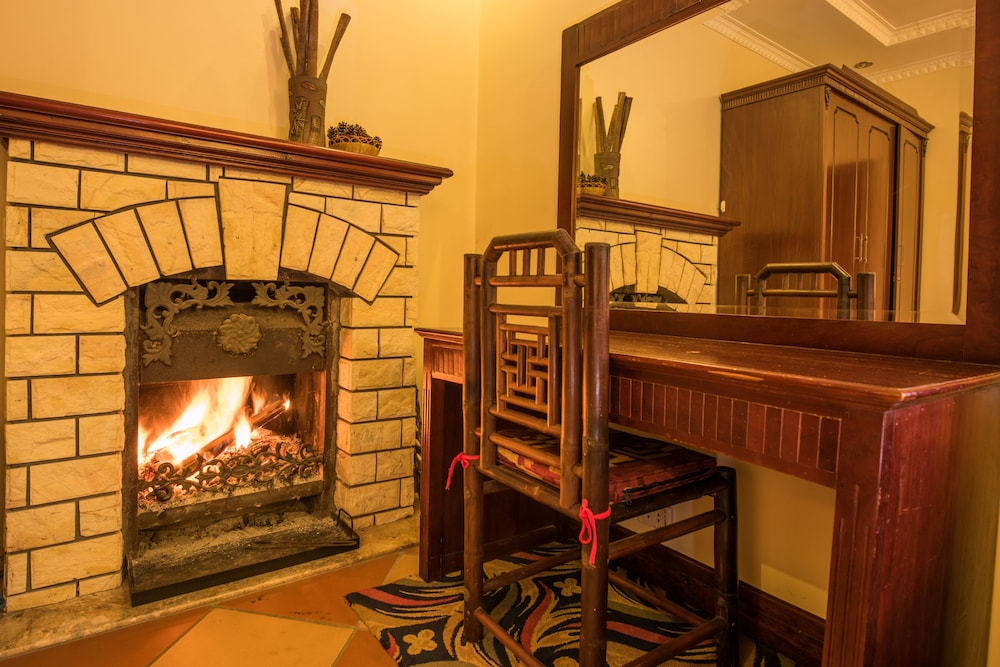 Deluxe Double Room, 1 Queen Bed, Garden View, photo 6