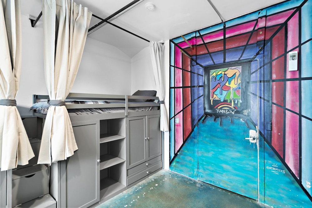 Economy Shared Dormitory, Women Only photo 1