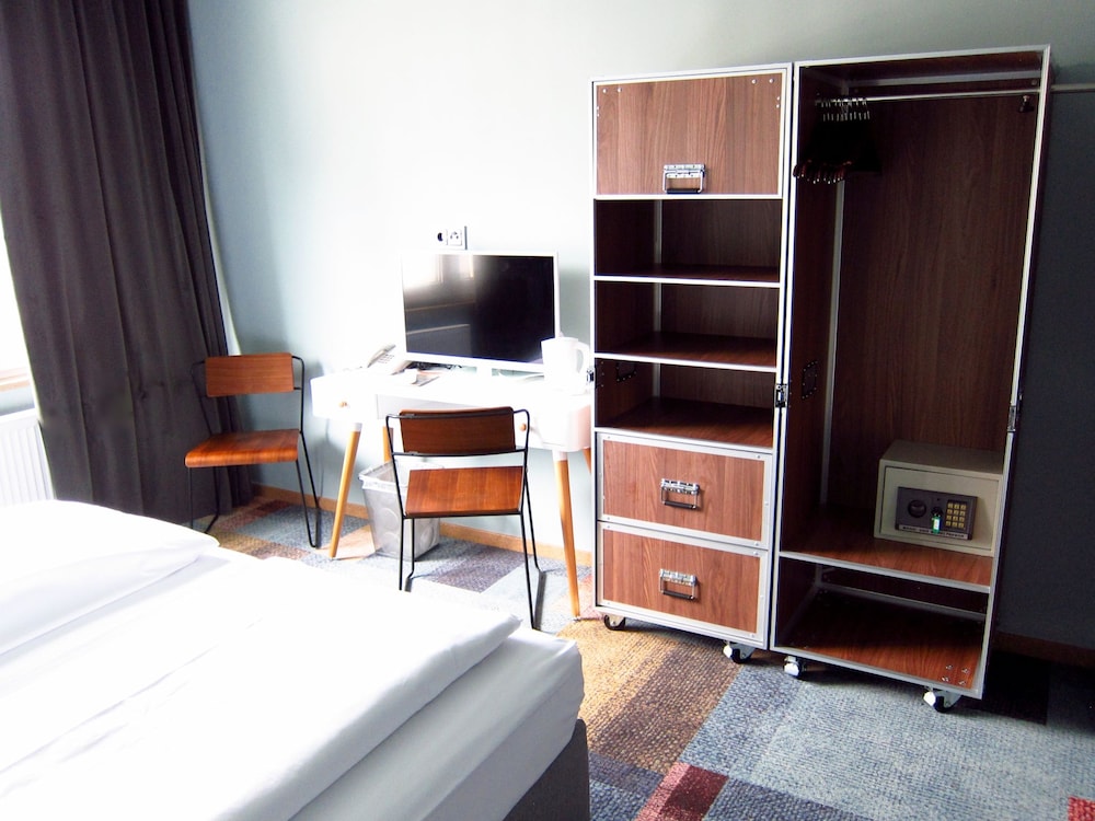 Standard Double or Twin Room photo 3