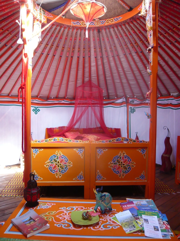 Yurt 2 photo 1