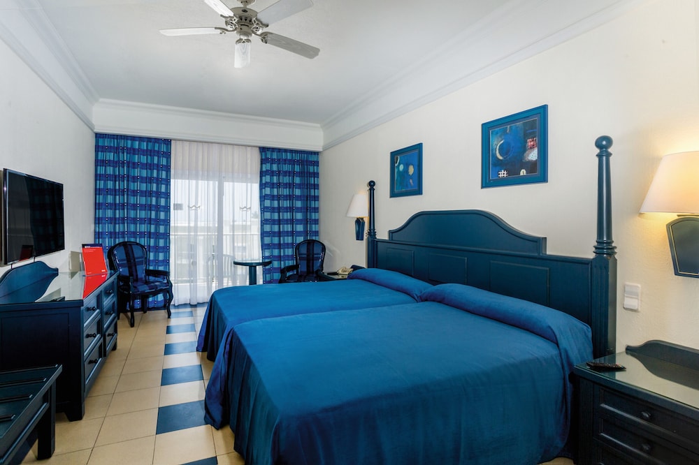 Double Room (B2C-US)