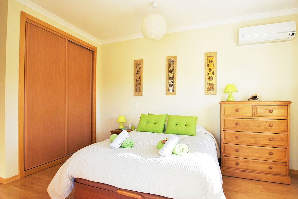 Apartment, 2 Bedrooms, Pool Access, Garden View