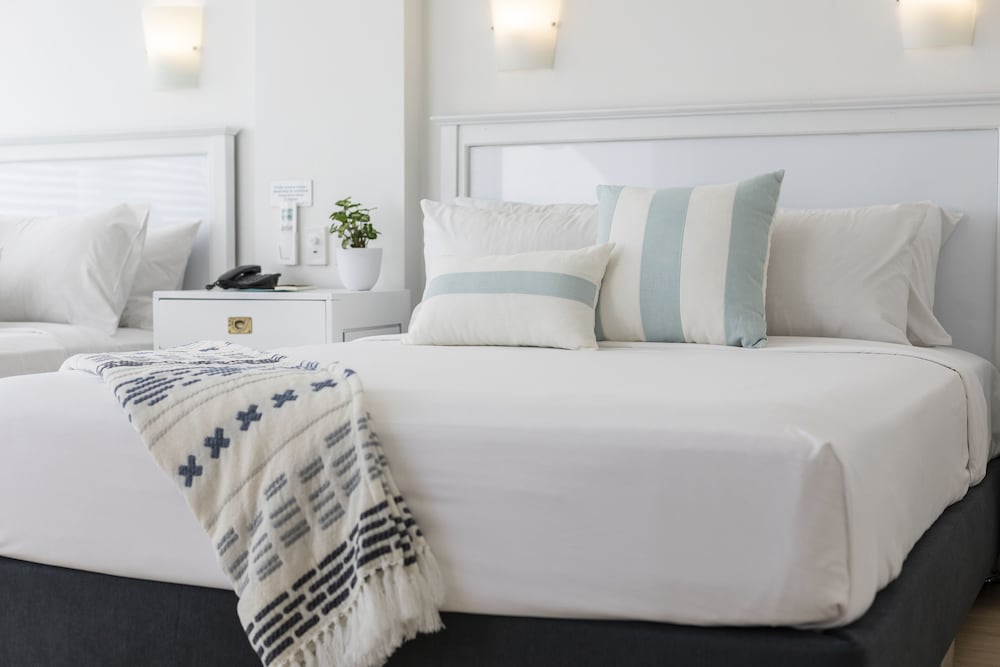 Ocean Twin Queen Room - Photo 3