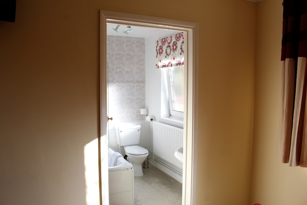 Double Room, Ensuite, Ground Floor photo 3