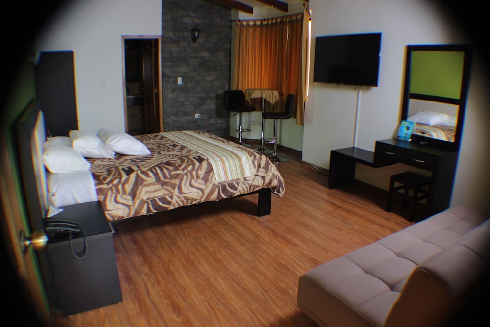 Double Room, 1 Queen Bed photo 2