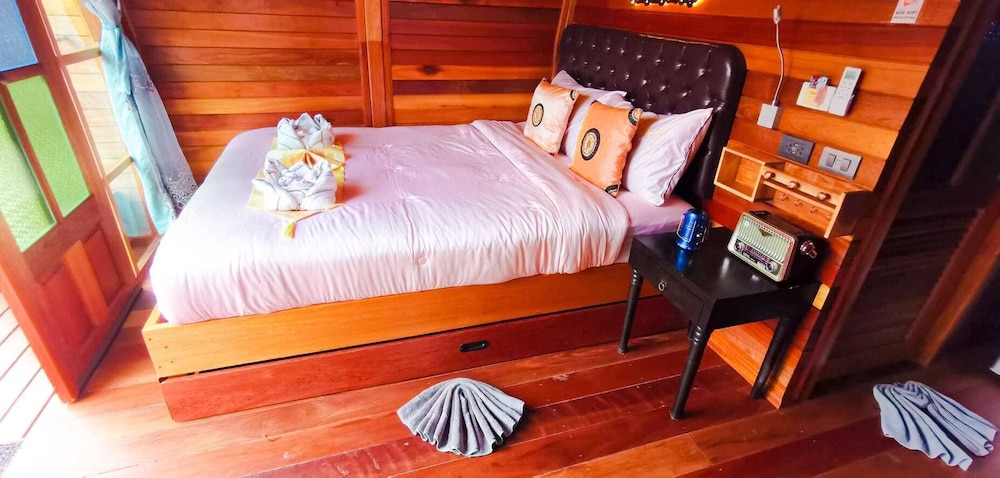 Double Room - Photo 12