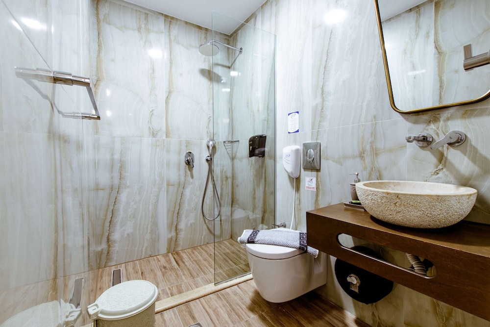 Double Room - Photo 9