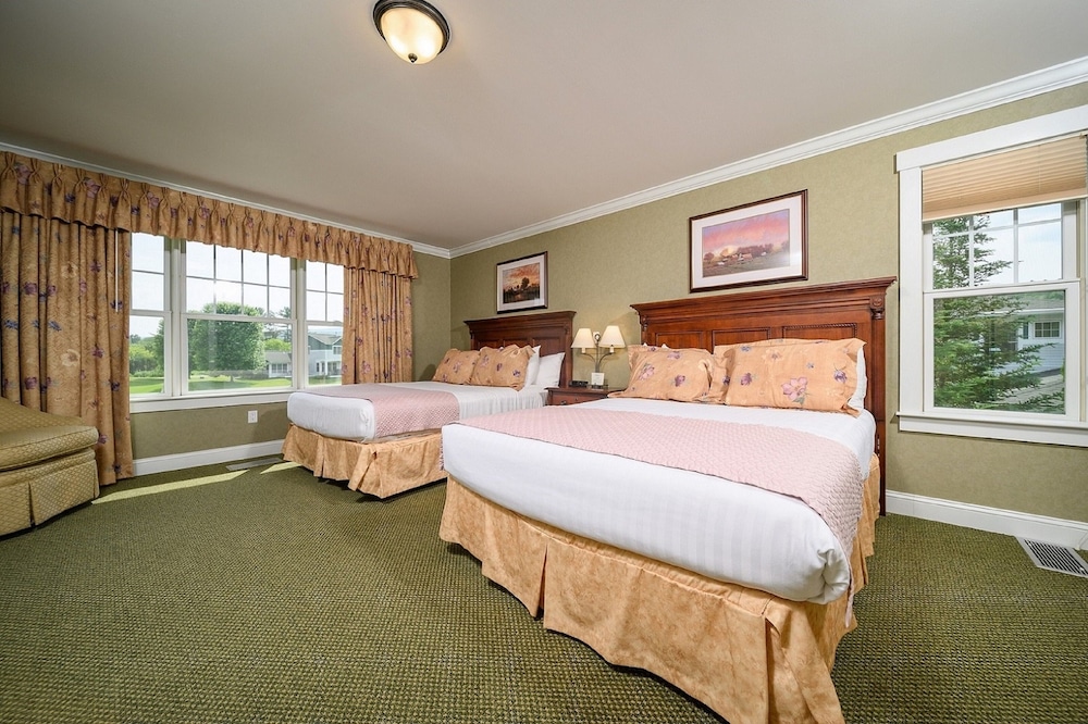 Club Double Room, 2 Double Beds (Sports Wing) - Photo 4