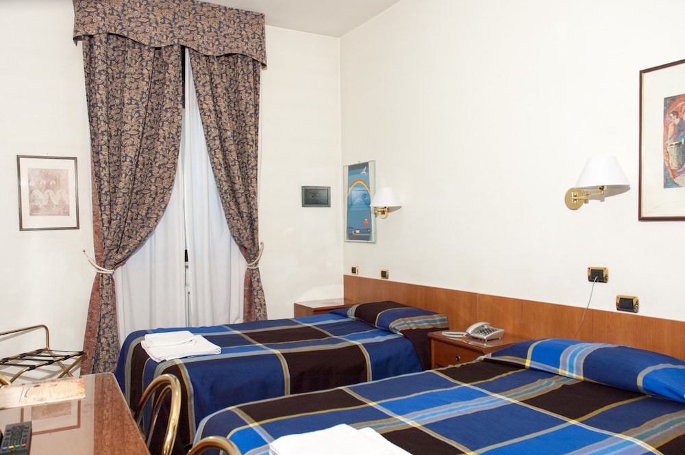 Double Room, 2 Twin Beds photo 2