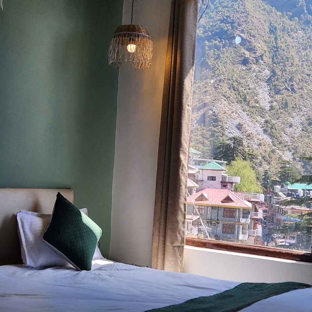 Single Room, Balcony