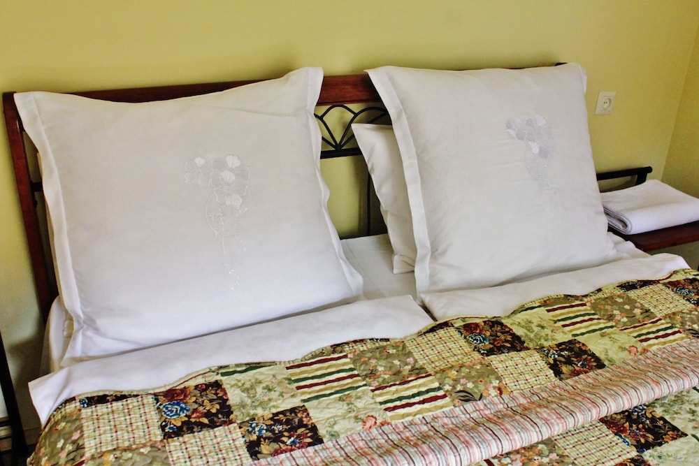 Basic Double Room photo 2