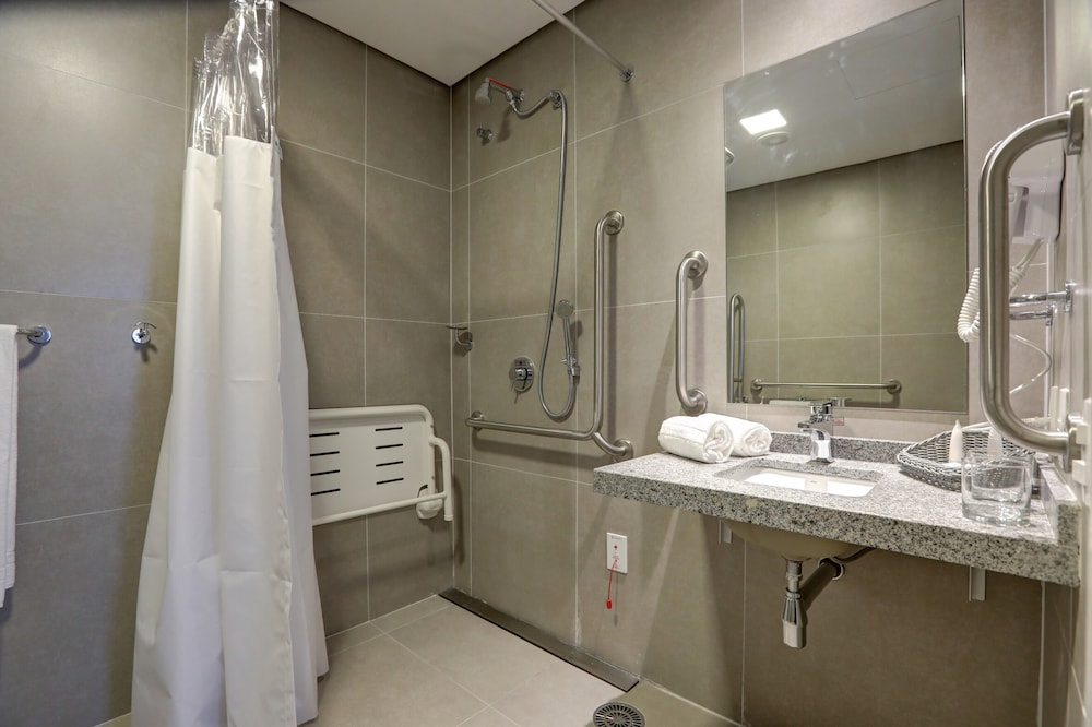 Deluxe Room - Photo 7