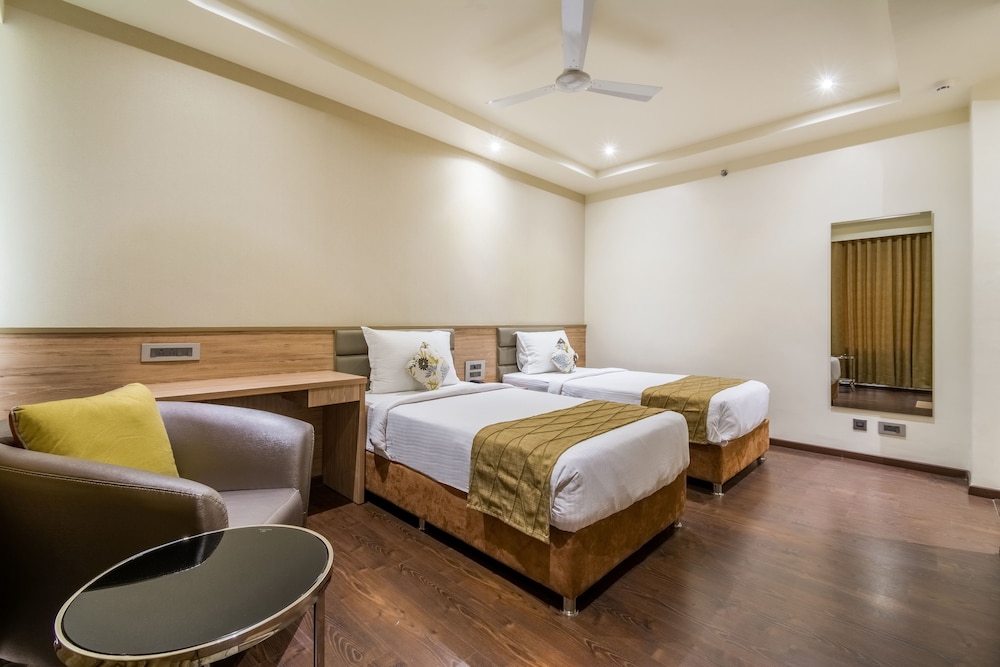 Deluxe Double Or Twin Room photo 1