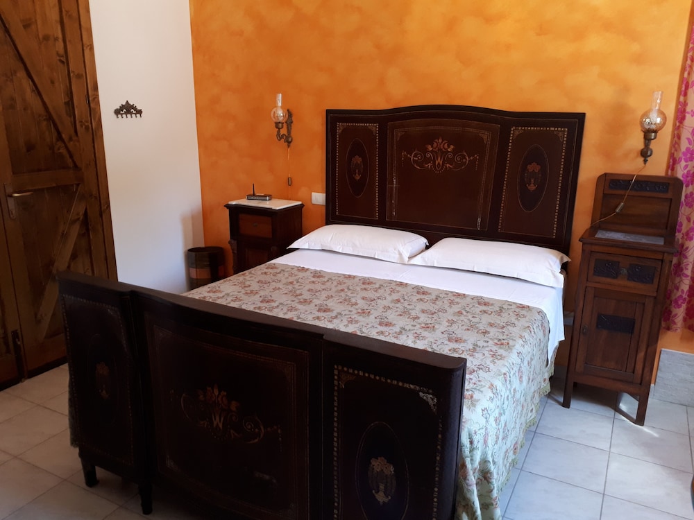Double Room, Hill View