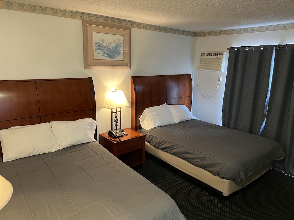 Basic Double Room photo 2