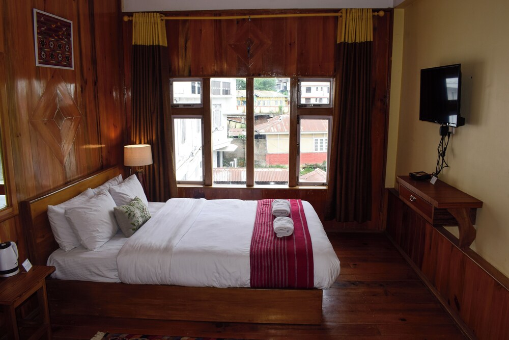 Deluxe Suite photo 2