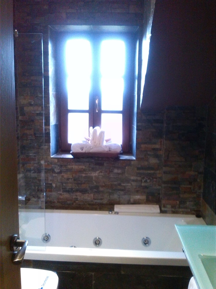 Superior Double or Twin Room - Photo 4