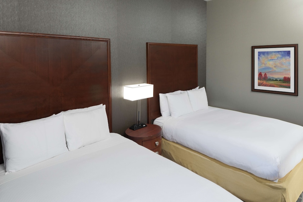 Premium Room, Accessible, Non Smoking - Photo 2