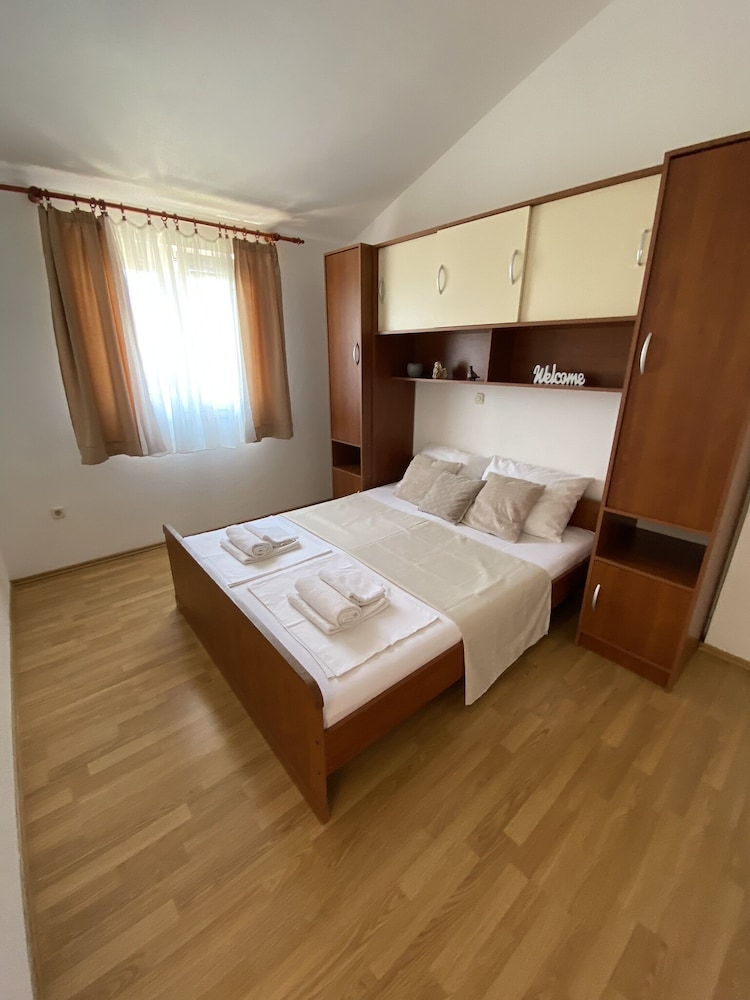 Standard Apartment, Partial Sea View photo 1