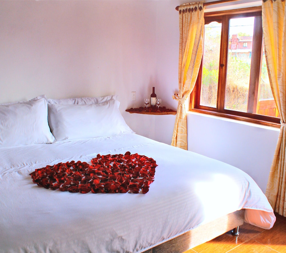 Superior Suite, 1 King Bed, Non Smoking, Jetted Tub photo 2