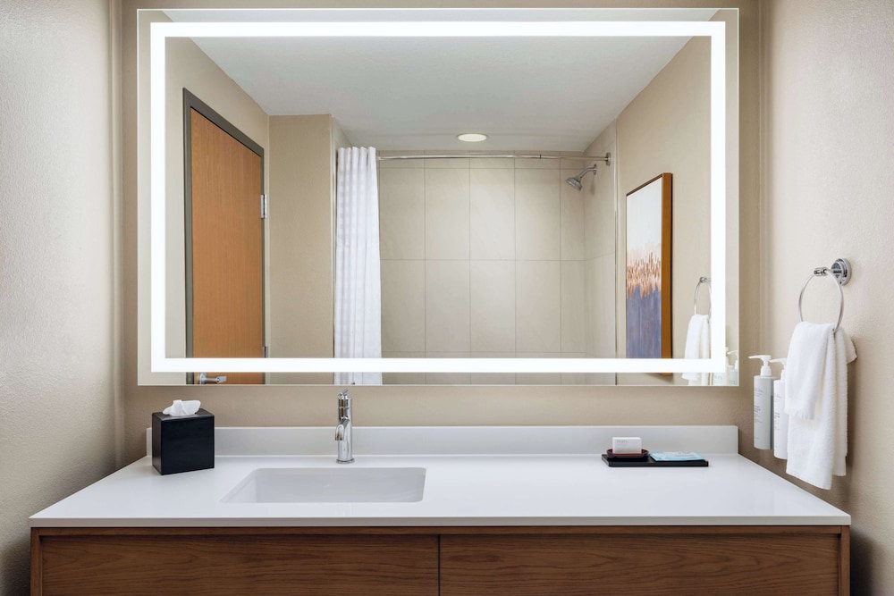 Suite, 2 Queen Beds - Photo 6