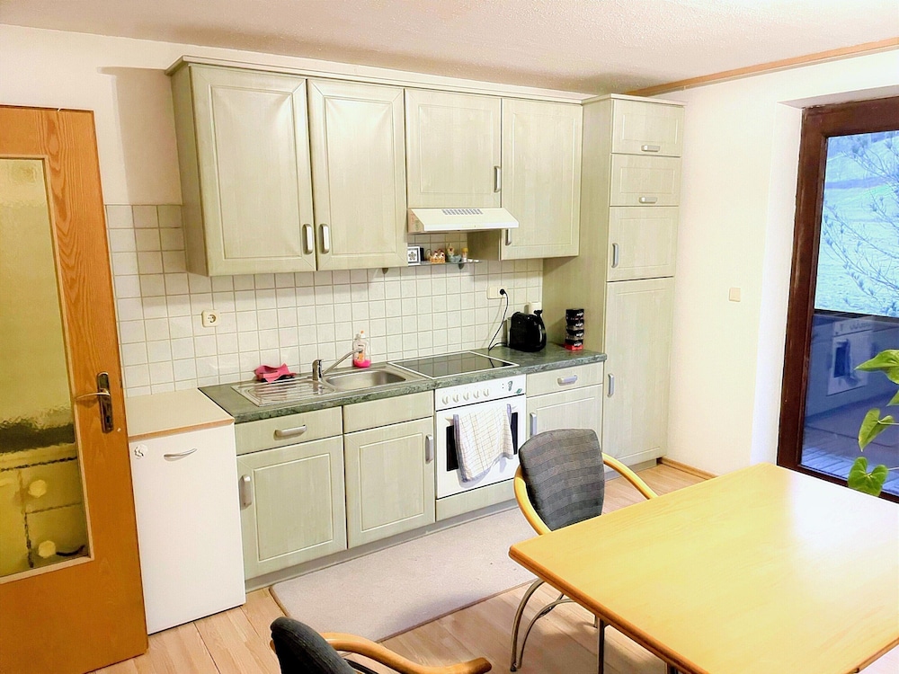 Apartment photo 2