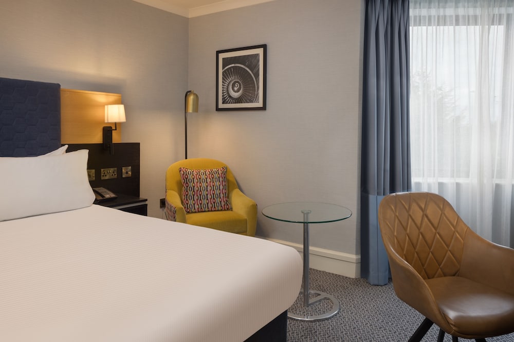 Deluxe Room, 1 King Bed - Photo 5